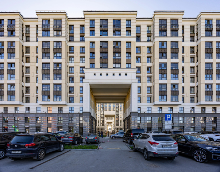 Апартаменты с Новым Ремонтом в Уникальной Локации Города. — отель с удобным расположением в Санкт-Петербурге