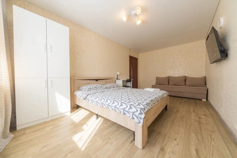 Apartamenty Dvuhkomnatnye Semejnyj plan 1 — отель в Красноярске, Россия