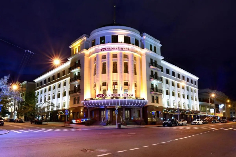 Otel' Crowne Plaza TGB — отель с удобствами в Минске