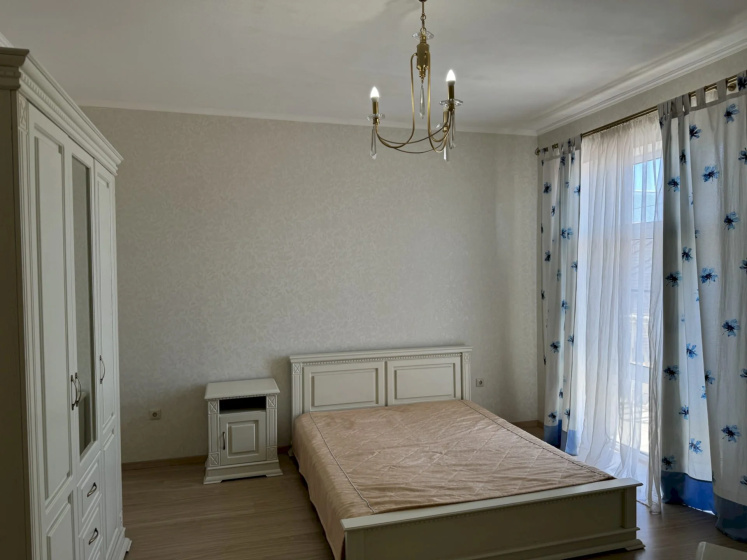Квартира 262 Трехкомнатная с балконом в центре, 7 мин до моря — отель в Геленджике, Россия