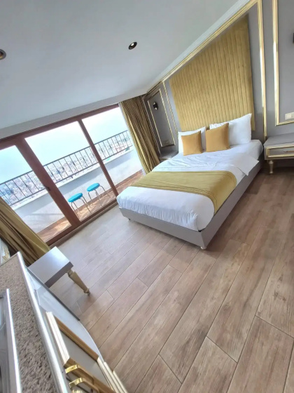 Otel' Taksim La Marino — забронировать отель в Стамбуле