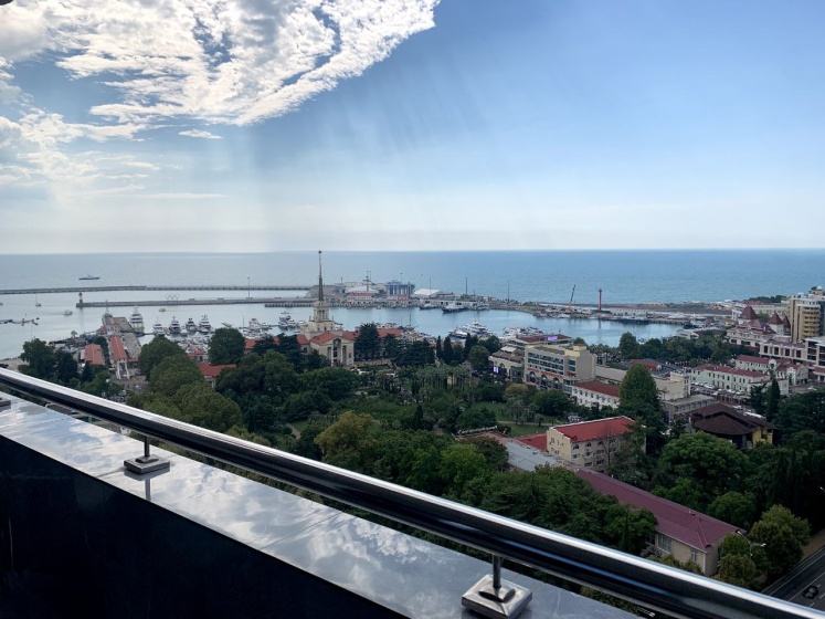 Цены на Квартира Шикарный Вид на Море и Морпорт в Сочи