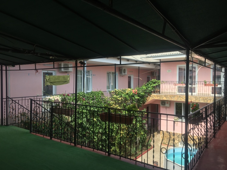 Emine Guest House — забронировать отель в Судак