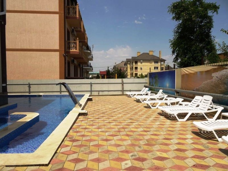 Yantar Guest House — отель с удобным расположением в Витязево