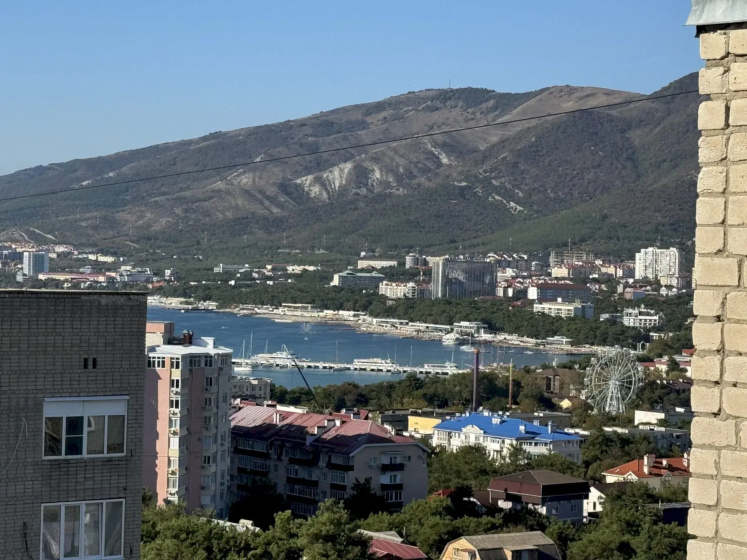 Квартира 004 трёхкомнатная с видом на море и горы — мкр Парус — отель с удобствами в Геленджике