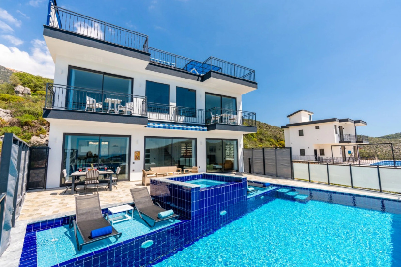 Вилла Modern Villa Overlooking the Sea — комфортный отель в Калкан
