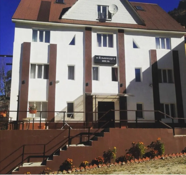 Gostinica Al'penhauz — комфортный отель в Домбай