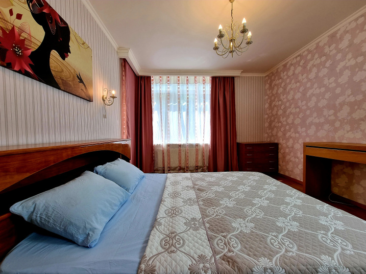 Цены на Апартаменты RoomOnDay на ул.Колпакова арт.000496 в Мытищах