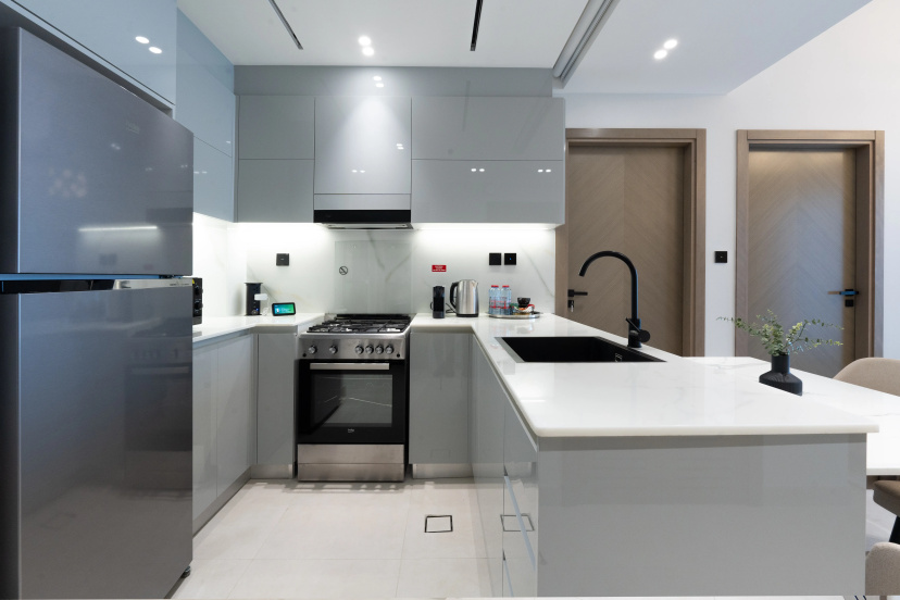 Апартаменты Keyrock Living - Binghatti Canal Luxury Stay — забронировать отель в Дубае