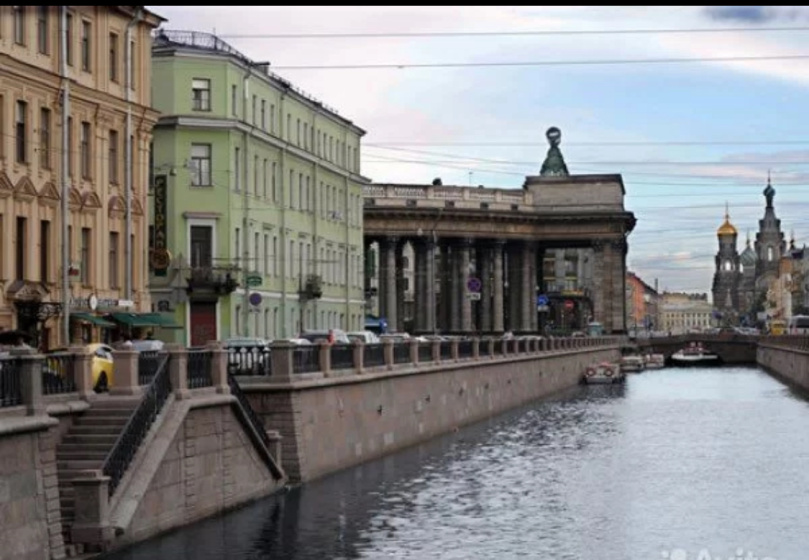 Квартира в Центре с Видом на Канал Грибоедова — отель с удобствами в Санкт-Петербурге