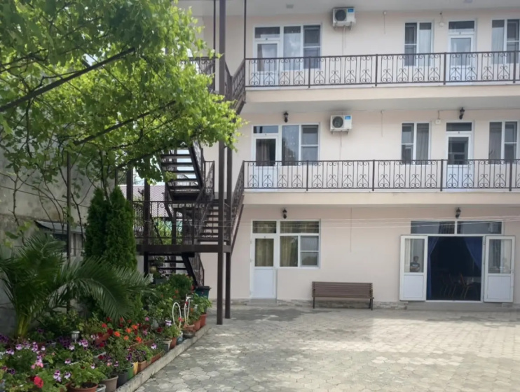 Гостевой дом Holidays In Sukhum — отзывы гостей и цены