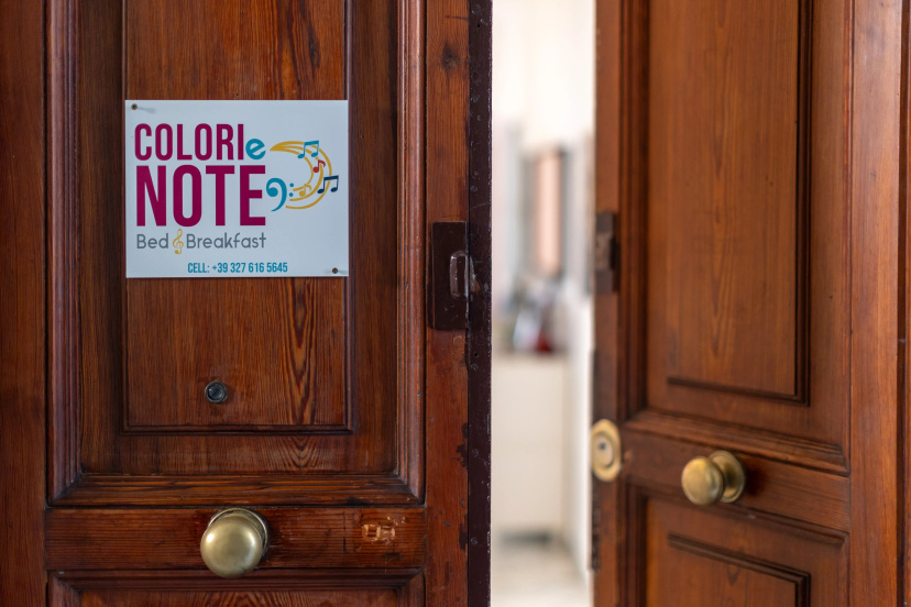 Nocleg i zavtrak B&B Colori e Note — отель с удобствами в Неаполе