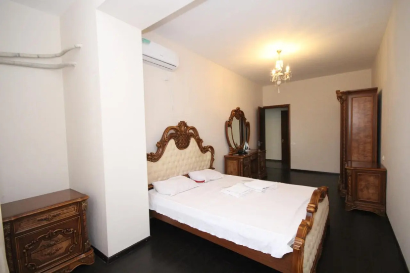 Apartments RentInnYerevan Aram 4/3 — отель с удобствами в Ереван