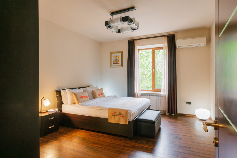 Апартаменты Stunning 2BR Apt Mashtots Avenue by Keygo 84 — отель с удобствами в Ереван