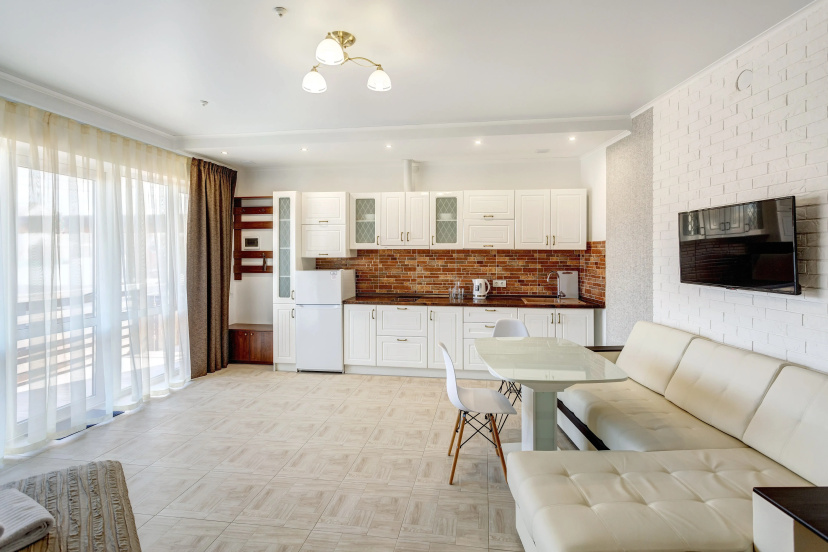 Apartamenty Rybak7 Luks studio — отель с удобствами в Севастополе
