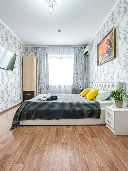 Апартаменты Krymsk Home на Надежды — отель с удобным расположением в Крымск