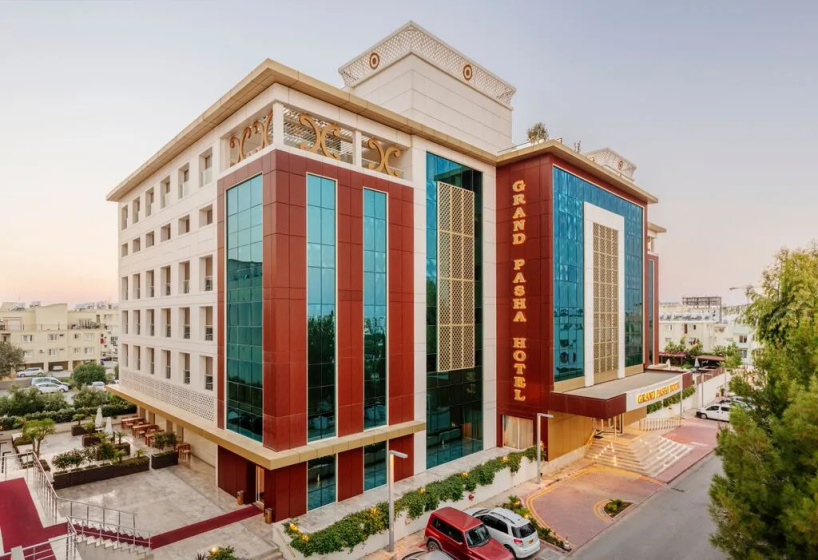 Otel' Grand Pasha Kyrenia — забронировать отель в Кирения