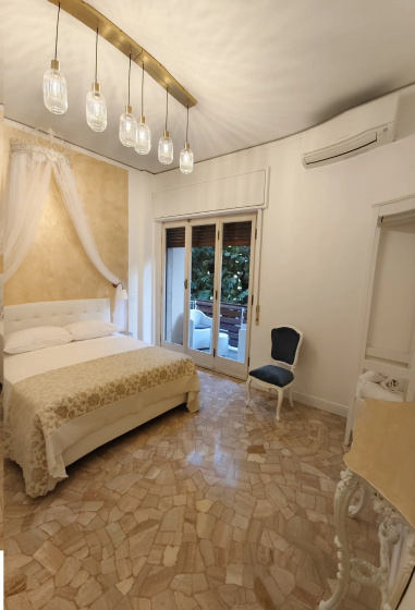 Nocleg i zavtrak (B&B) Cherubini 13 — забронировать отель в Флоренции
