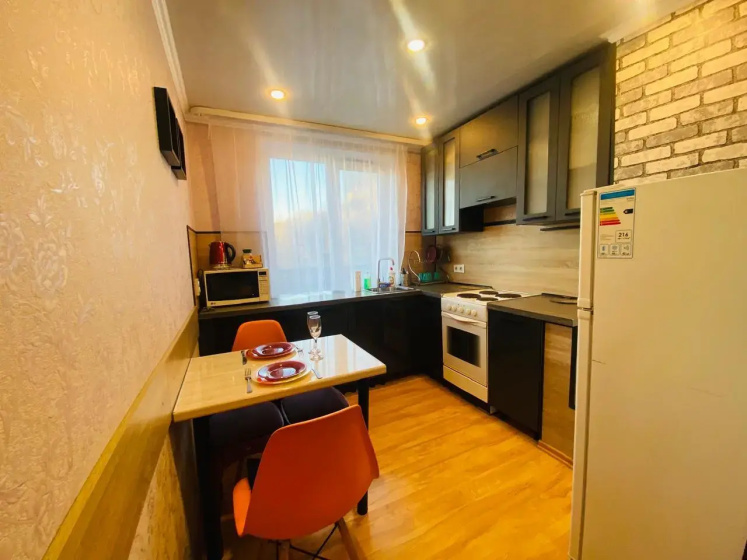 Apartamenty s 2 Komnatami Vid na Gorod i Balkon (KVARTIRA51) — комфортный отель в Мурманске