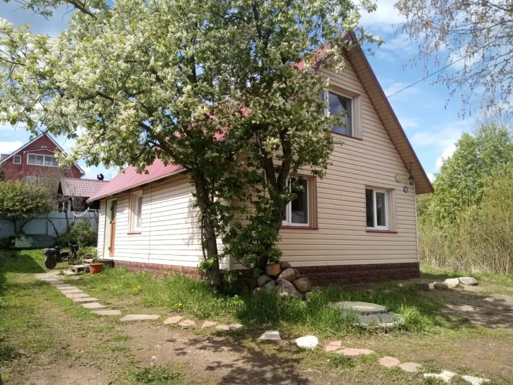 Castnyj dom u rodnika — забронировать отель в Валдай