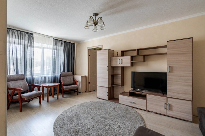Apartamenty Komfort centr na Kominterna 22 — отель с удобствами в Мурманске