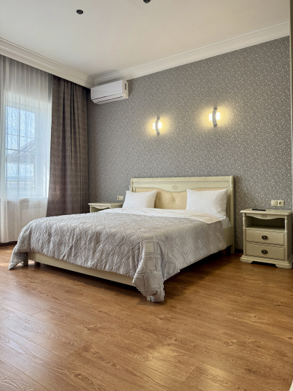 Квартира трехкомнатная рядом с парком — отель с удобным расположением в Ессентуках
