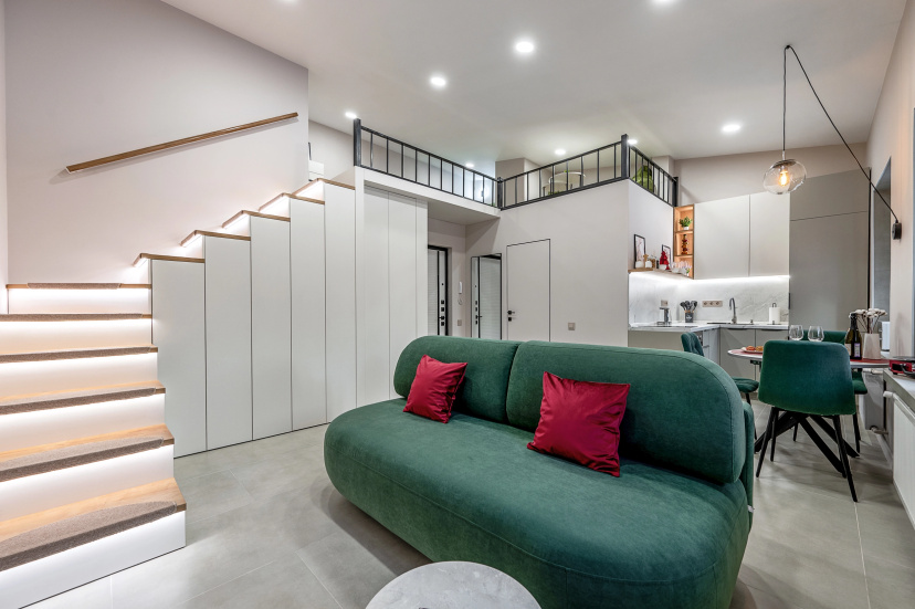 Квартира Дизайнерская мансарда Green Attic с кондиционером и виниловым проигрывателем у Невского проспекта — отель с удобным расположением в Санкт-Петербурге
