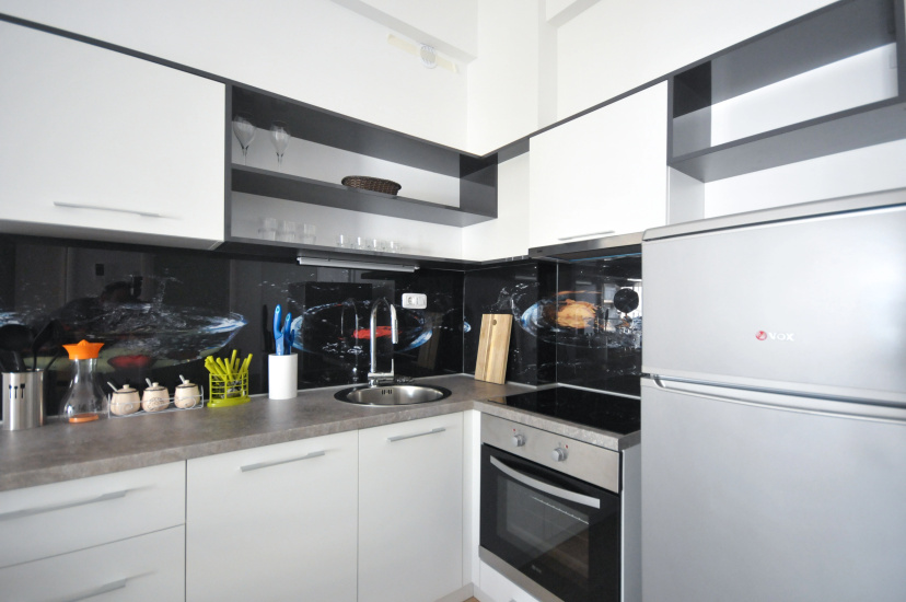 Apartamenty Sea Breeze LUX 1/4 — отель с удобным расположением в Будва