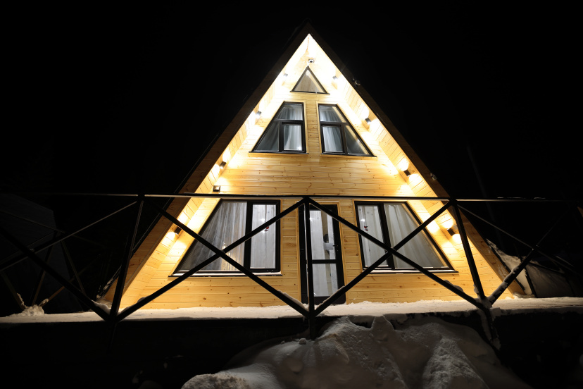 Частный дом Дом в стиле A-frame — отель с удобным расположением в Шерегеш