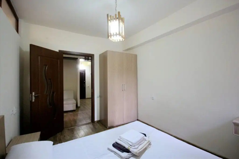 Апартаменты RentInnYerevan Saryan 40 street — отель с удобным расположением в Ереван