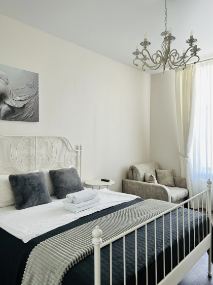 Апартаменты с кондиционером в Центре PITER APARTMENTS у Эрмитажа — комфортный отель в Санкт-Петербурге
