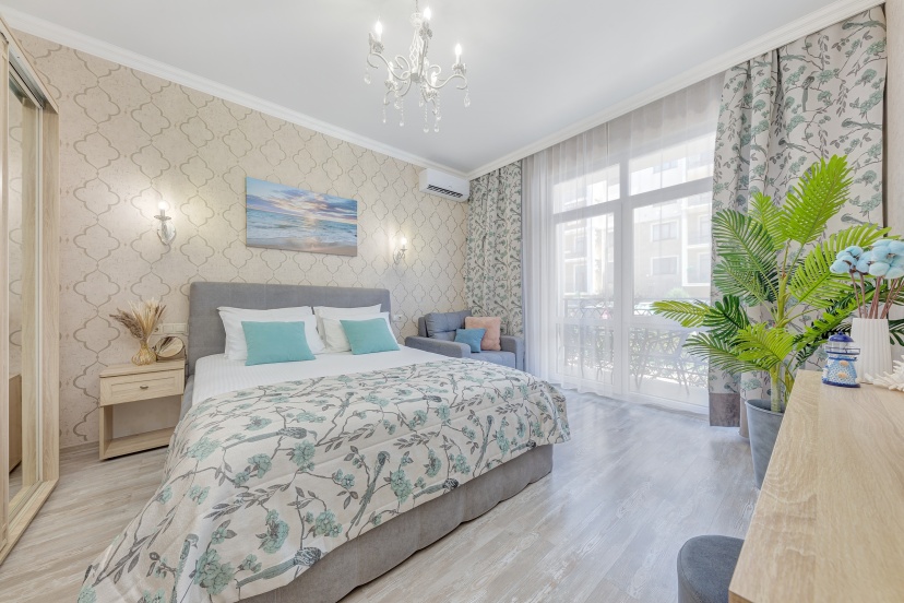 Апартаменты с балконом и видом на горы Sea Breeze & SPA — отель с удобствами в Геленджике