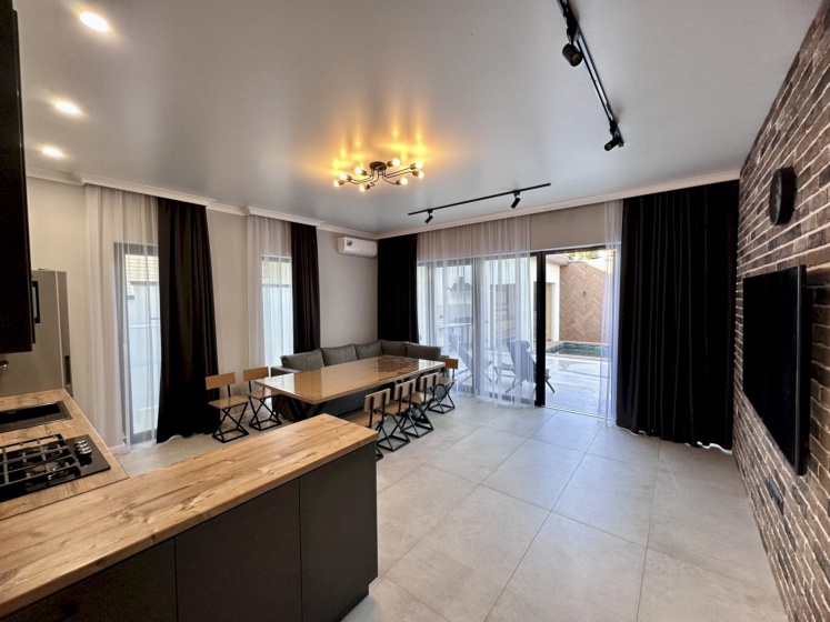 399 V Tsentre Goroda Guest House — отель с удобным расположением в Геленджике