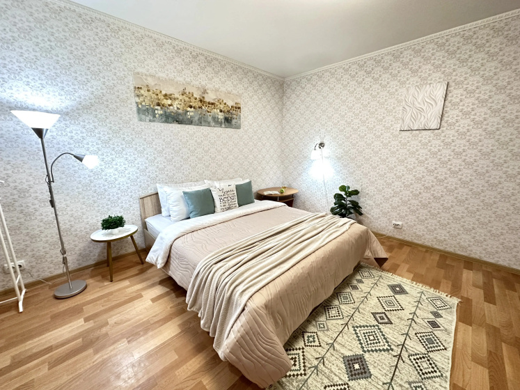 Apartamenty s bol'soj kuhnej i balkonom — отель в Нефтеюганск, Россия