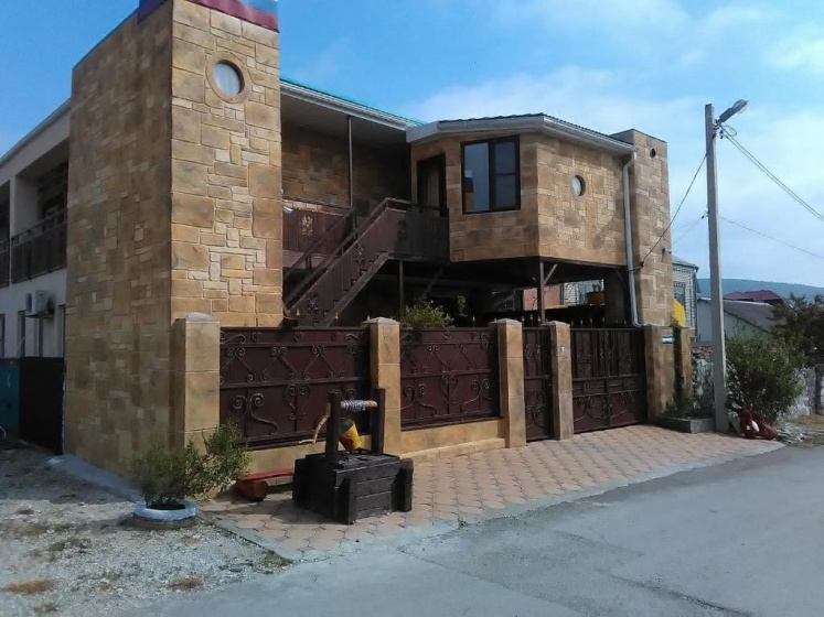 Svyaz Vremyon Guest house — отель с удобствами в Кабардинка