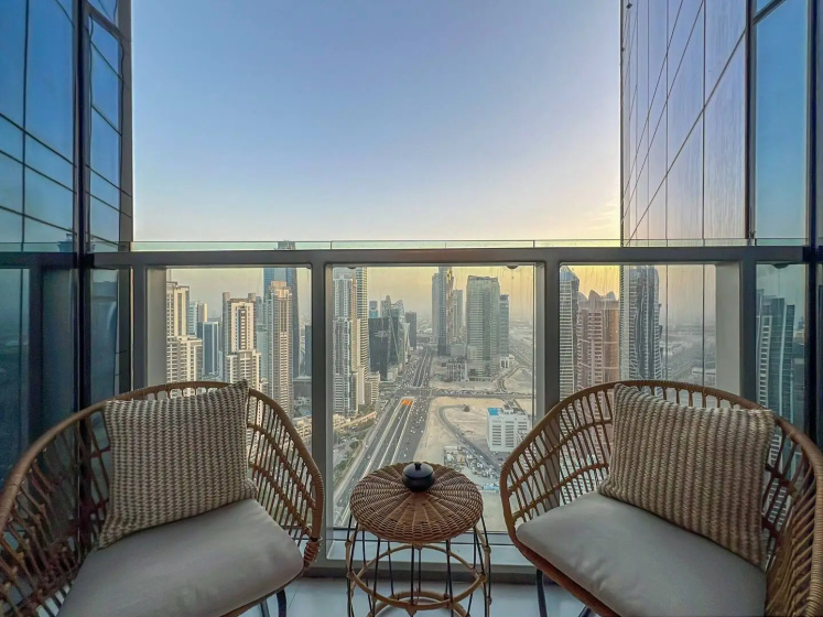Цены на Апартаменты Keyrock Living | Burj Khalifa View Retreat w/ Pool в Дубае