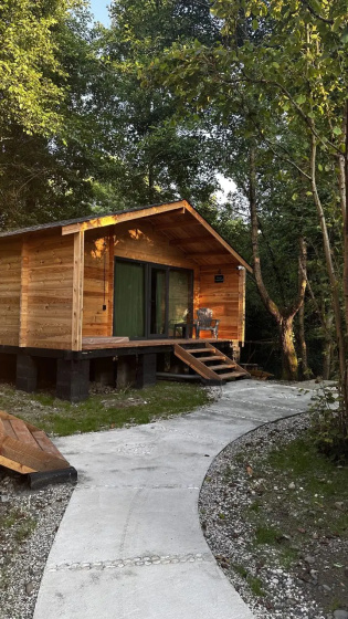 Kurortnyj otel' Aqua resort Dacha — отель рядом с интересными местами в Сухуми