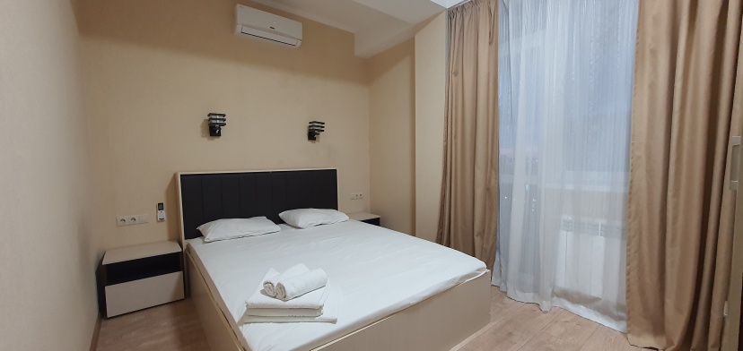 Апартаменты на Каспийской от HomeHotelSochi — отель с удобствами в Сириусе