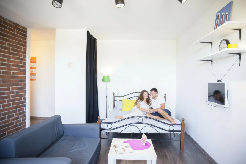 "9 Nochey" V Tsentre Petrozavodska Gertsena 31A Apartments — забронировать отель в Петрозаводске