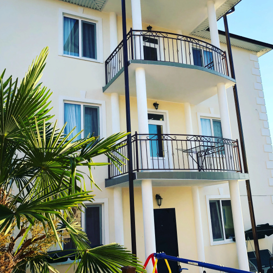 Delfin Hotel — комфортный отель в Сухуми