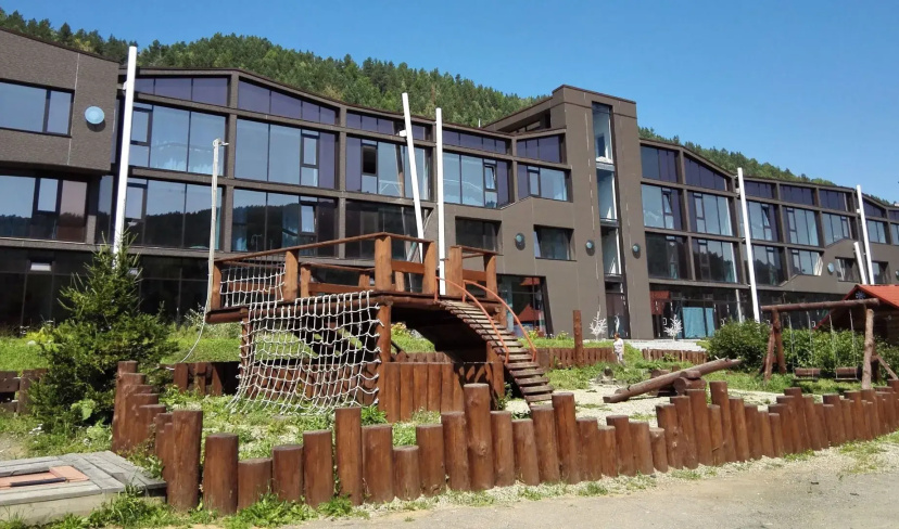 Baikal Hill Residence — забронировать отель в Листвянка