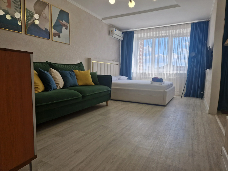 Квартира Виталий HouseRent Однокомнатная студия по ул. Ленина,104Б — отель с удобным расположением в Альметьевск