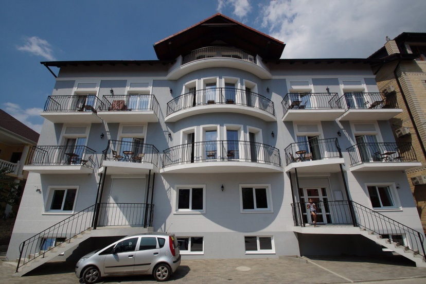 Villa Flora Guest House — отель с удобным расположением в Кабардинка