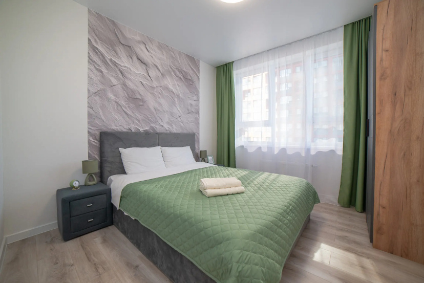 Apartamenty Krasnyh komandirov 1v do desati celovek — забронировать отель в Екатеринбурге