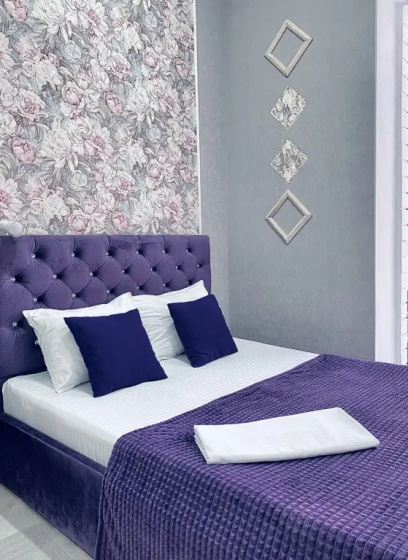 Apartamenty Stil'naa studia Fiolet vozle parka i lebedinogo ozera — отель с удобным расположением в Горячий Ключ