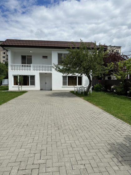 Castnyj dom Belyj Dom — отель в Гудаута, Абхазия