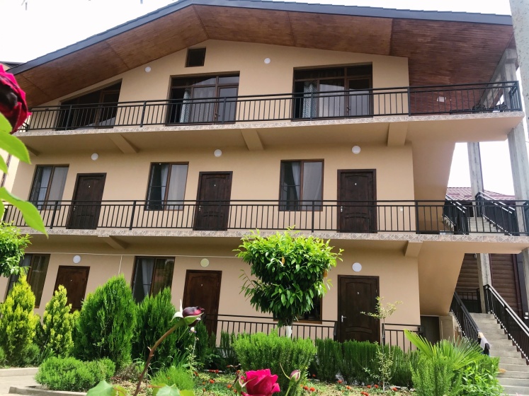 Цены на Гостевой дом “Ilon House” в Гудаута