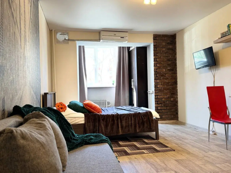 Цены на Апартаменты Room-Room студия Краснознаменная в Воронеже