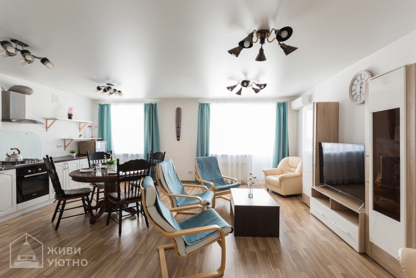 Apartamenty Zivi Uutno Mnogo mesta — отель в Череповце, Россия