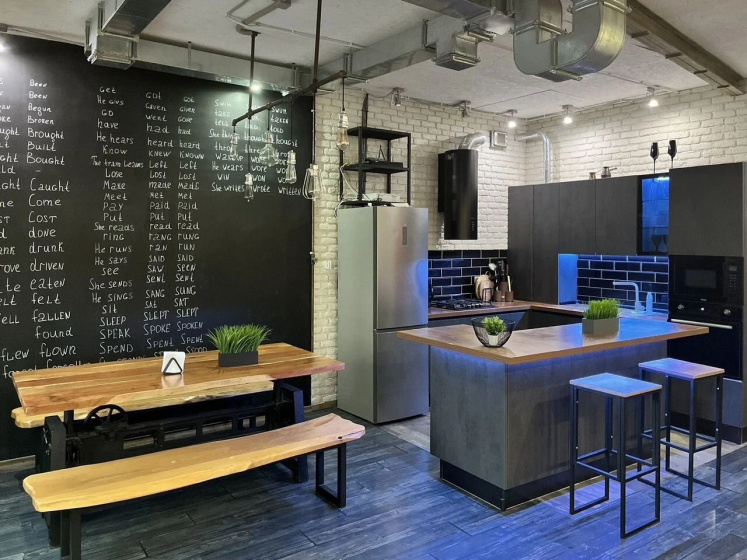 Частный дом в стиле Loft — забронировать отель в Краснодаре